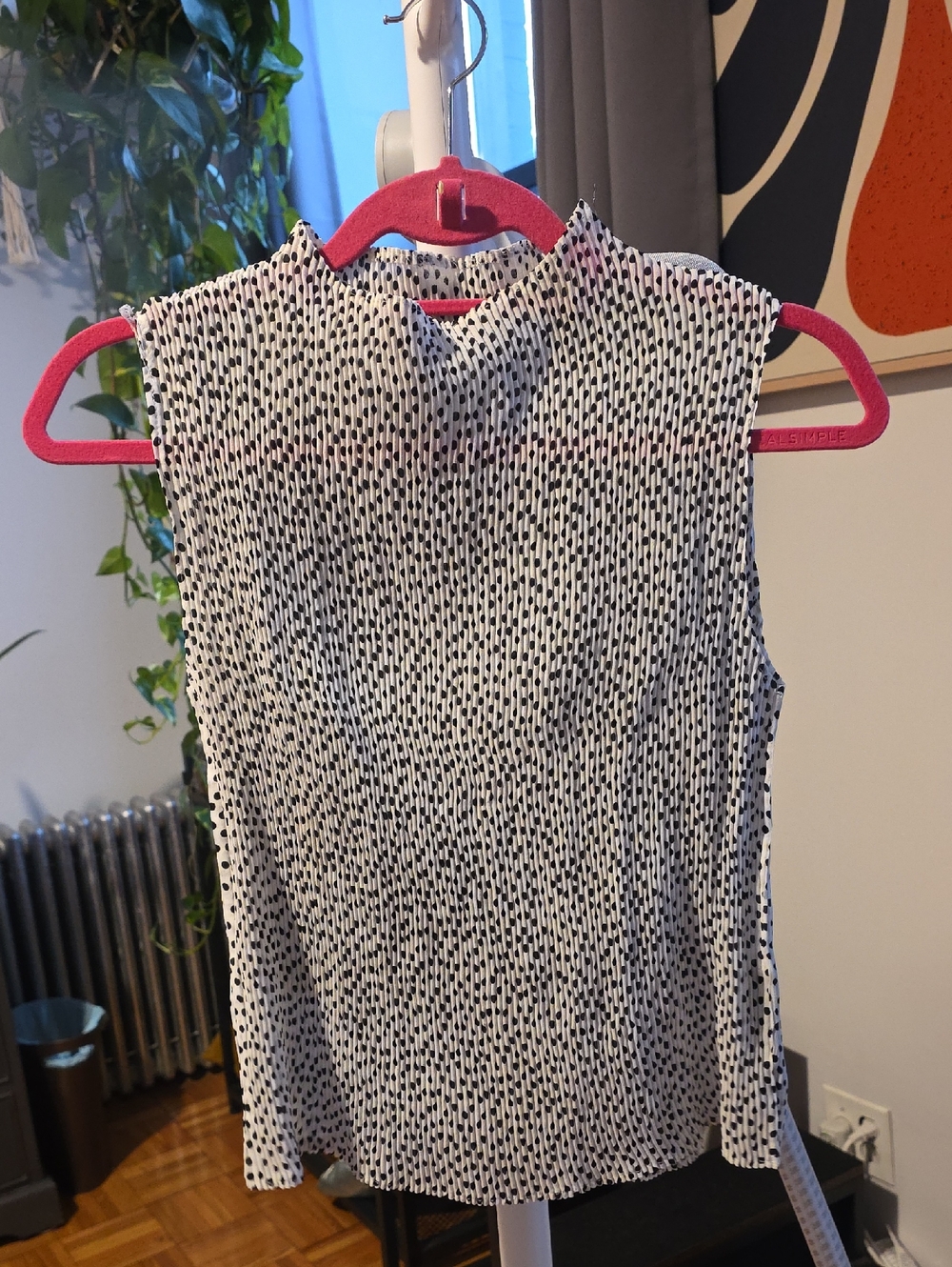 Impressions Black & White Sleeveless Mock Neck Camisole
